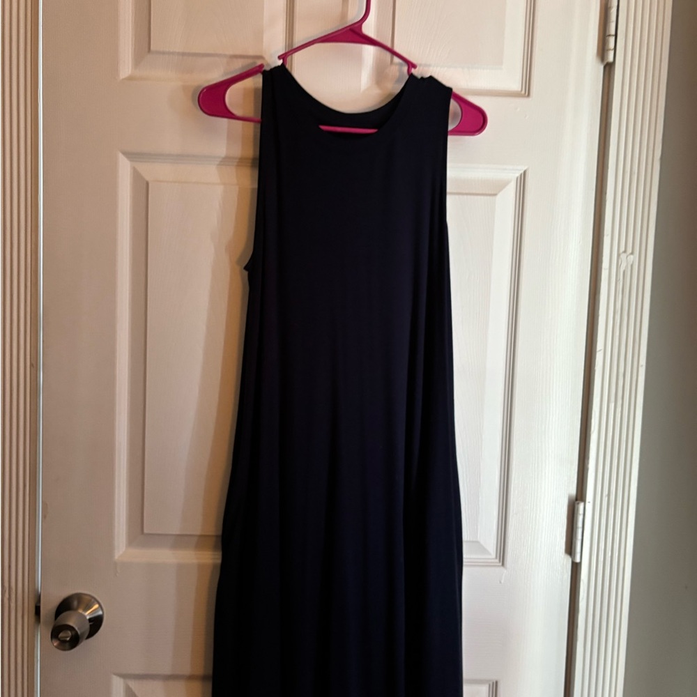 Elegant Black Sleeveless Dress